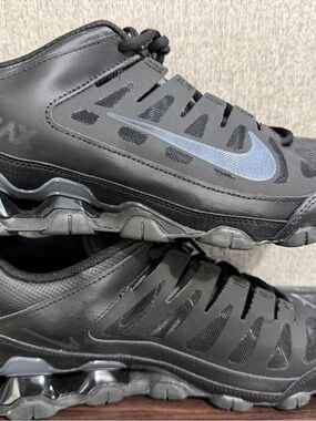 Nike Black and Grey Men's Running Shoes
